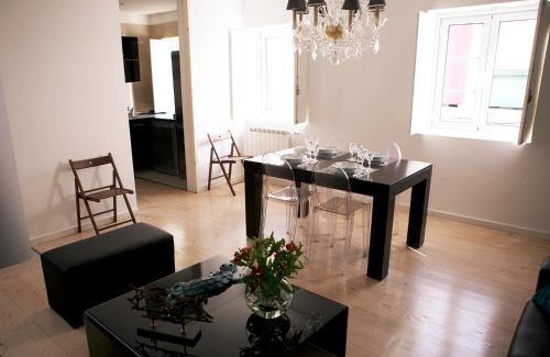 Merces Apartment | Triplex with Garage - Praça das Flores