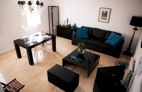 Merces Apartment | Triplex with Garage - Praça das Flores