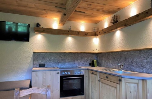 Muhlthal House | Troadkasten by Interhome