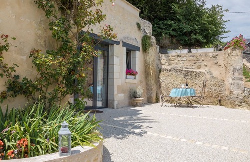 Noizay Cottage | Troglodyte lodging in Touraine: charm & unusual