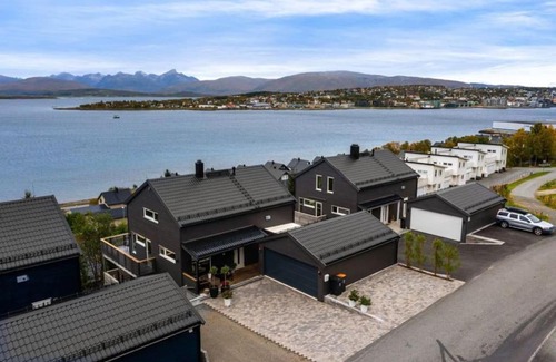 Tromso House | Tromsø Panorama 180 degree utrolig utsikt