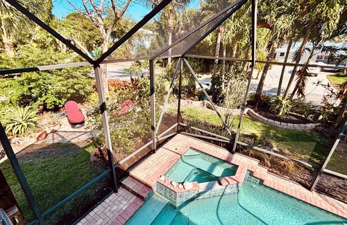 Rocky Point Apartment | Tropical 2BR Oasis w/Pool/Kayaks/Bikes/Grill