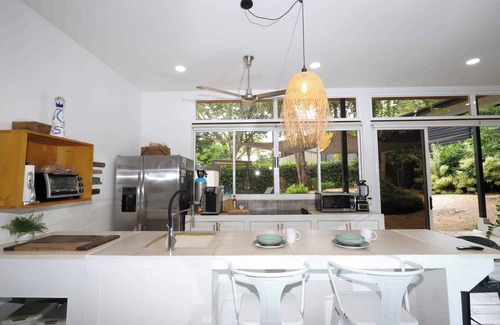 Villarreal House | Tropical Escape -3BR Jungle Villa + Private Pool !