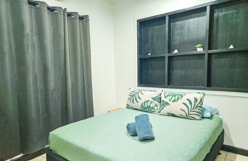 Apia House | Tropical Escape, Lelata | 3BR, A/C, Netflix-WiFi