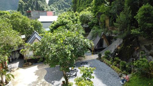 Cam Pha Apartment | Tropical Forest Homestay