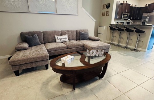 Sun City Center House | Tropical Getaway:Sunshine& Relax