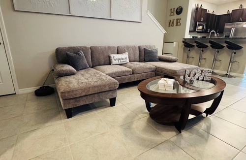 Sun City Center House | Tropical Getaway:Sunshine& Relax