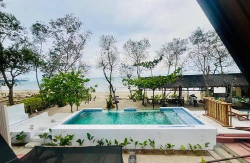 Sipalay Apartment | Tropical Haven Getaway in Sipalay