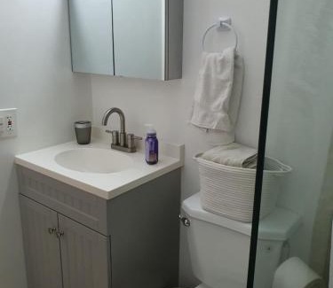 Central Oakland Park Apartment | Tropical Hideaway!