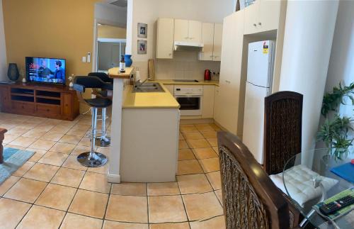 Port Douglas Apartment | Tropical One Bedroom Apartment at The Mediterranean