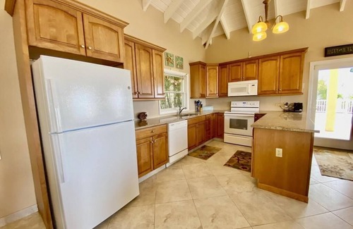 Mariendal Villa | Tropical Palm Villa- Ocean Views From All Rooms, Solar Power, Private Pool