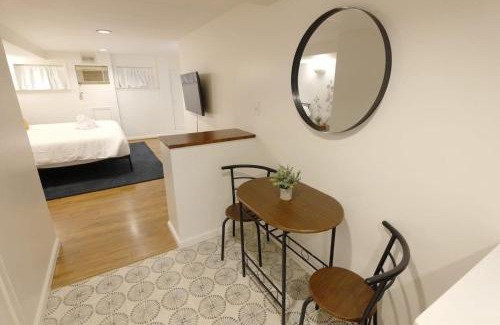 Mount Pleasant Apartment | Tropical Paradise by the Park