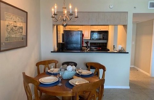 Hutchinson Island South Condo | Tropical Paradise Oceanfront Condo - Pool and Restaurant