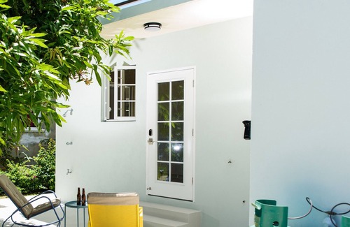 Work Hall House | Tropical paradise with all the modern amenities