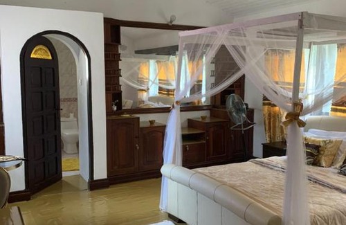 Accra Bed & Breakfast | Tropical Quest B&B