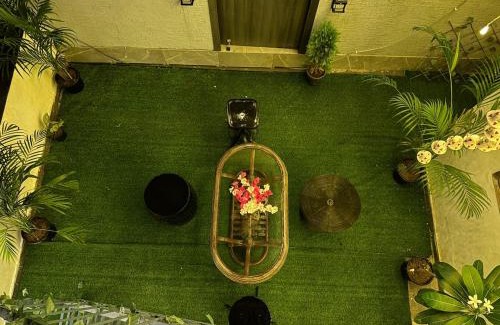 Sushant Lok Apartment | Tropical vibes Private, Terrace, Cozy space- Gurgaon and NCR