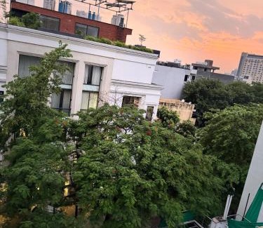 Sushant Lok Apartment | Tropical vibes Private, Terrace, Cozy space- Gurgaon and NCR