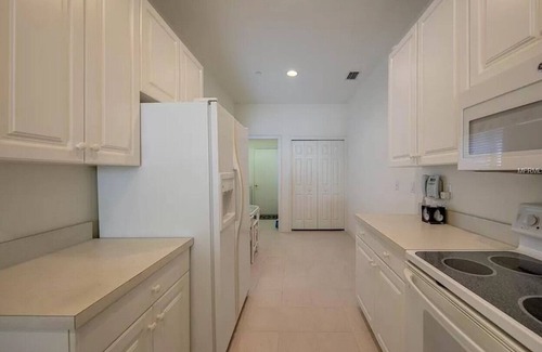 Venice Villa | Tropical Villa in award winning Golf community located in the heart of Venice Fl