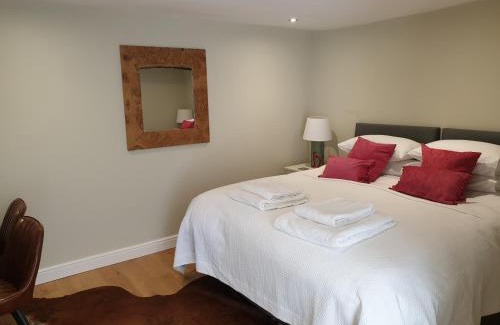 Laverton Hotel | Trouble House