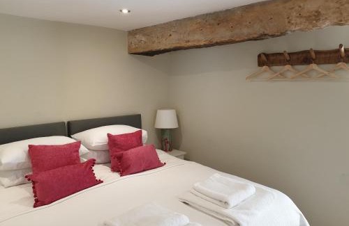 Laverton Hotel | Trouble House