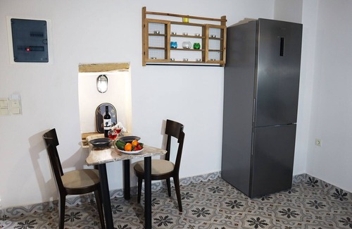 Kouroutai Apartment | Trouloto Pool Apartment