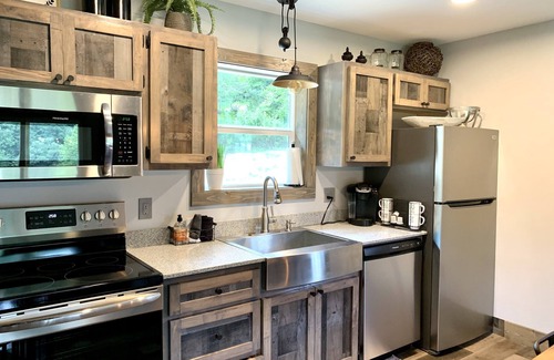 Sugar Grove Cabin | Trout Fish from your backyard! Hot Tub & 1 mi to VC Park!