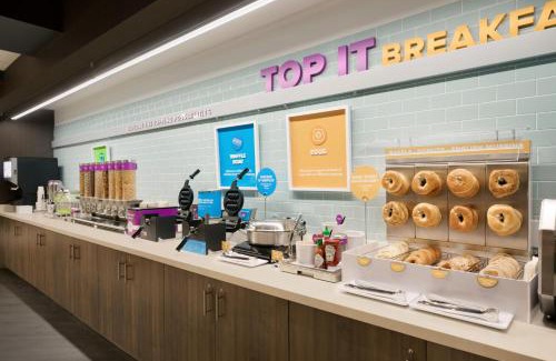 Westmere Hotel | Tru by Hilton Albany Crossgates Mall