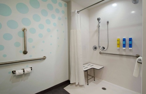 Northeast Columbus Hotel | Tru by Hilton Columbus Airport