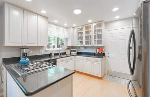 Ponderosa Palisades House | Truckee Mountain Retreat: Family-Friendly 3BR/2BA