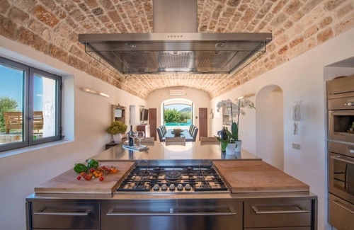 L'Assunta Villa | Trulli complex with luxurious infinity pool overlooking the sea