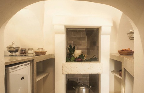 Fasano House | Trulli in historic farmhouse in panoramic position between sea and hills