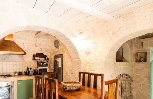 Putignano Villa | Trulli Nora con Piscina by Wonderful Italy