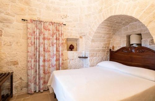 Putignano Villa | Trulli Nora con Piscina by Wonderful Italy