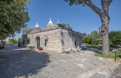 Laureto Villa | Trulli Silvana - Three Bedroom Villa, Sleeps 6