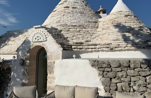 Putignano Villa | Trulli 'Wild' with Private Pool, Wi-Fi and Air Conditioning