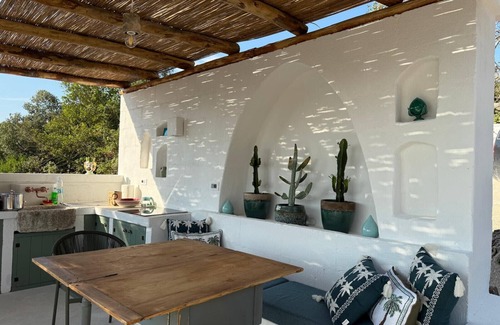Putignano Villa | Trulli 'Wild' with Private Pool, Wi-Fi and Air Conditioning