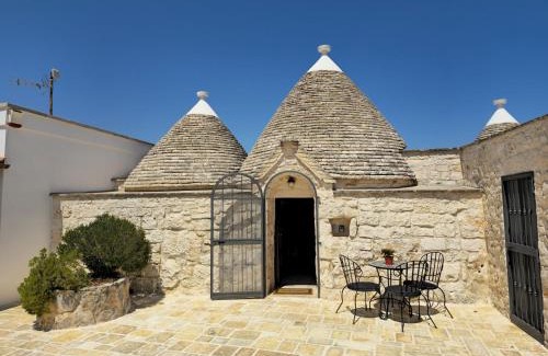 Martina Franca House | Trullo Olivia con piscina riscaldata, natura e relax