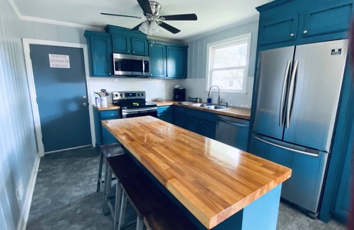 West Columbia House | Truly Charming Getaway