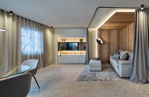 Merano Apartment | Truma Swing Apartment 54 with Sauna & Balcony