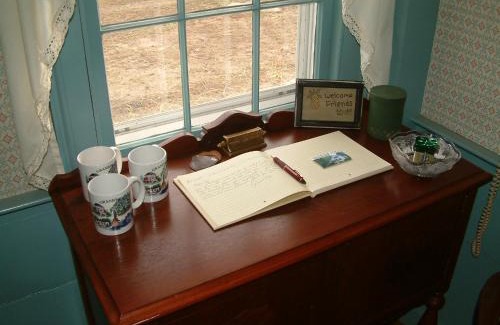 Granby Bed & Breakfast | Truman Gillet House B & B