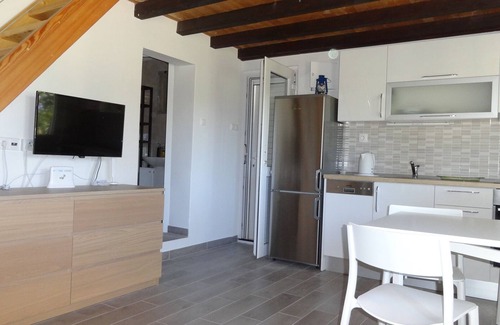 Necujam House | Try a different kind of life!