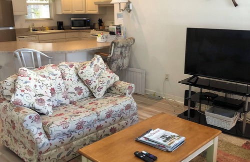 Chatham House | Try B4 you Buy,Cart,Extra Clean, Golf, Pickleball, Pools,Music Nightly!