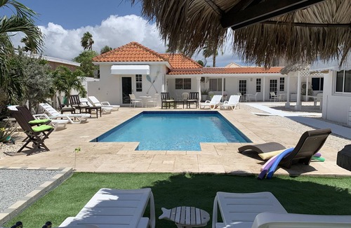 Noord House | Tu Casita en Aruba (BUSINESS STUDIO)