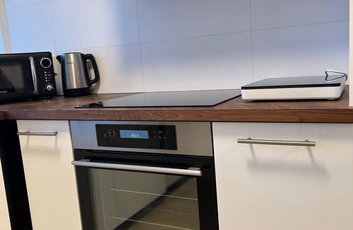 Municipality of Delft Bed & Breakfast | TU DELFT 7min campus - Delft-Long Stay-Ella Rm5