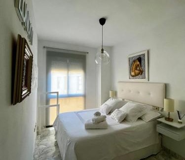 Doctor Barraquer-Grupo Renfe-Policlinico Apartment | Tu oasis de lujo junto al Guadalquivir