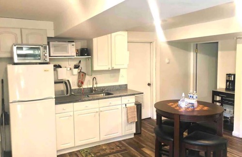 Waltham Apartment | Tucked away garden level studio near Cambridge 2734