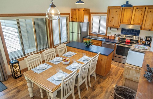 Deer Park Cabin | Tucked beneath the towering pines on the peaceful North end of Sunriver