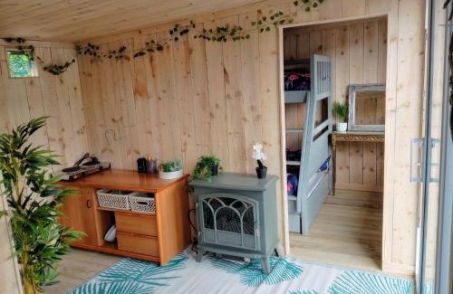 Llandovery Other | Tucson Cabin