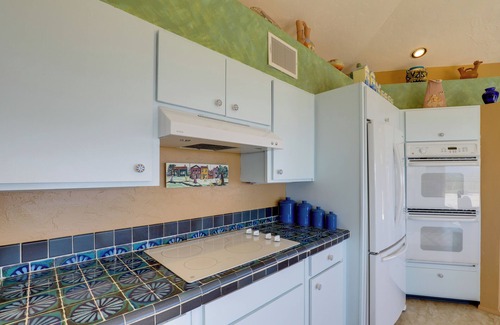 Tucson House | Tucson Retreat w/Superb Mountain Views & Pool!