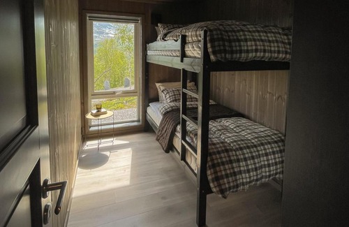 Sykkylven Villa | Tudalen